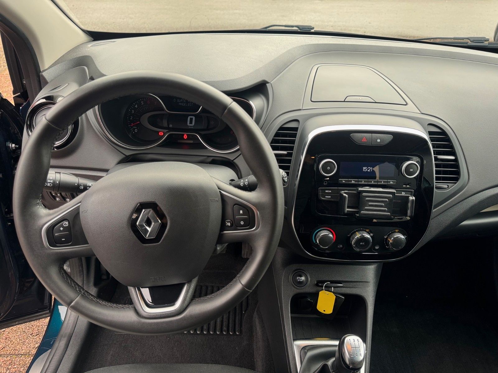 Fahrzeugabbildung Renault Captur Limited Radio Klima LED Tagfahrlicht