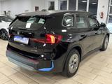 BMW iX1 30 xDrive*LED*Navi*R-Cam*CarPlay*SHZ*Curved* - schwarze BMW iX1