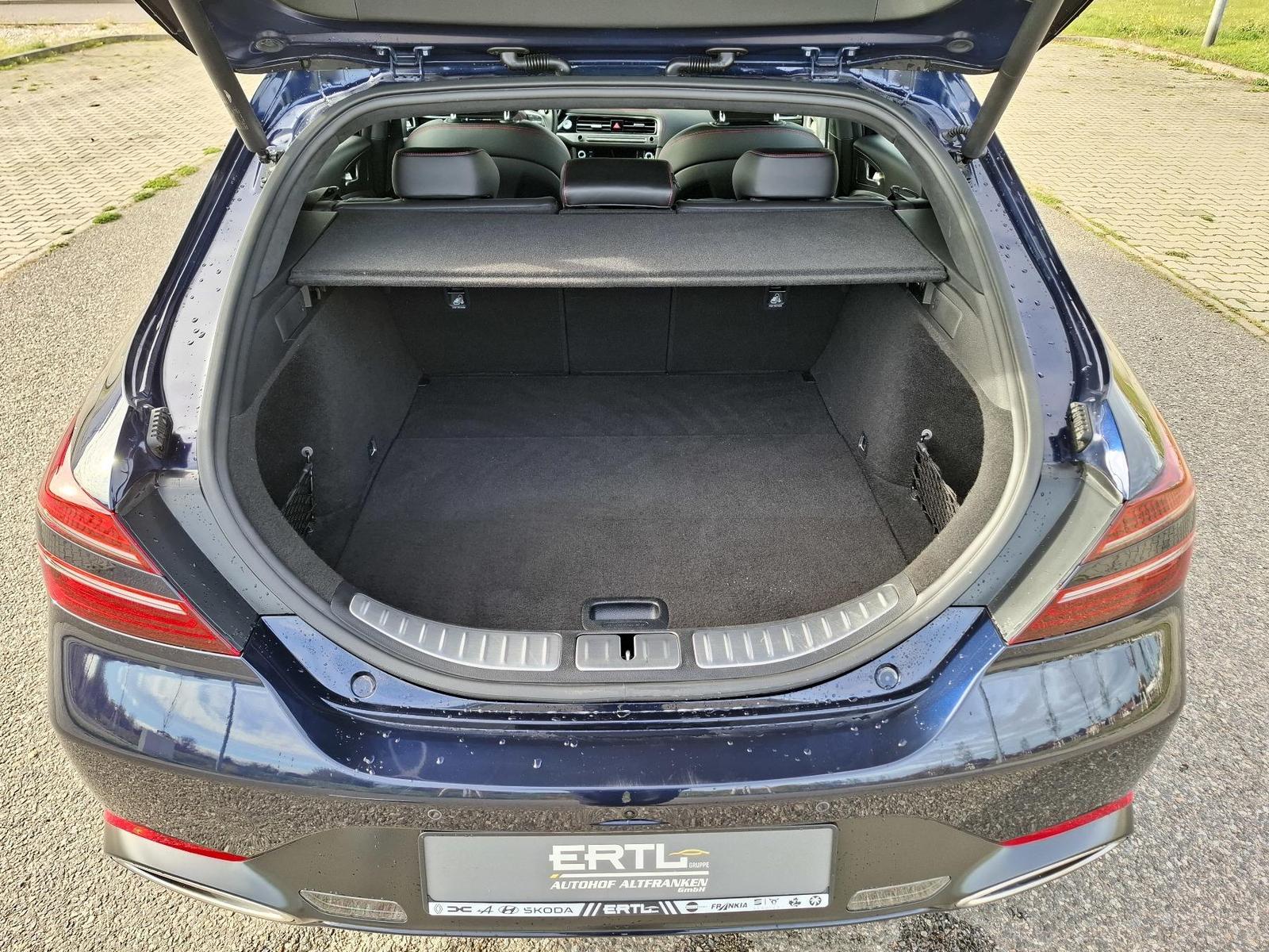 Genesis G70 GX8 Shooting Brake 2.0T AWD Sport