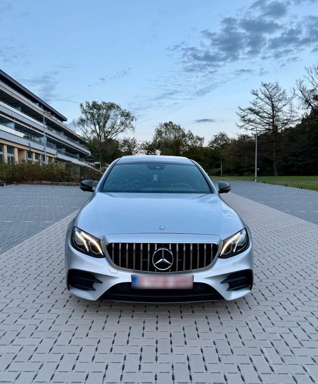 Image of Mercedes-Benz E 200