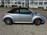 Volkswagen New Beetle 1.4 Cabriolet - Sommerpreis - Volkswagen New Beetle mit Benzin-Antrieb