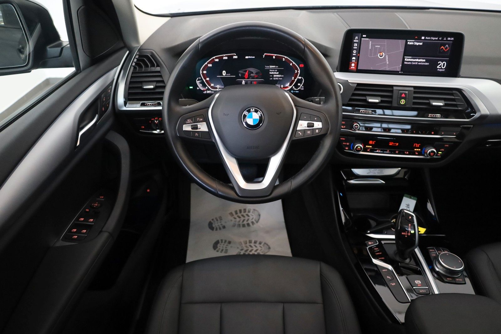 Fahrzeugabbildung BMW X3 xDrive 30e Advantage,Leder,Navi,Kamera,PanoD.