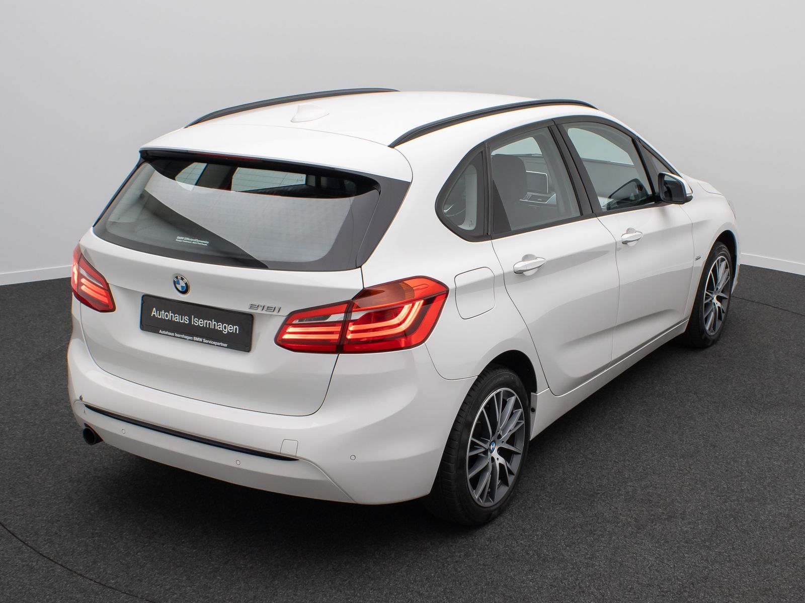 Fahrzeugabbildung BMW 218i Active Tourer Sport Line ParkAssis Navi LED