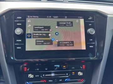 VW Passat Variant 2.0TDI Elegance DSG+Alcantara+LED, Bild 17