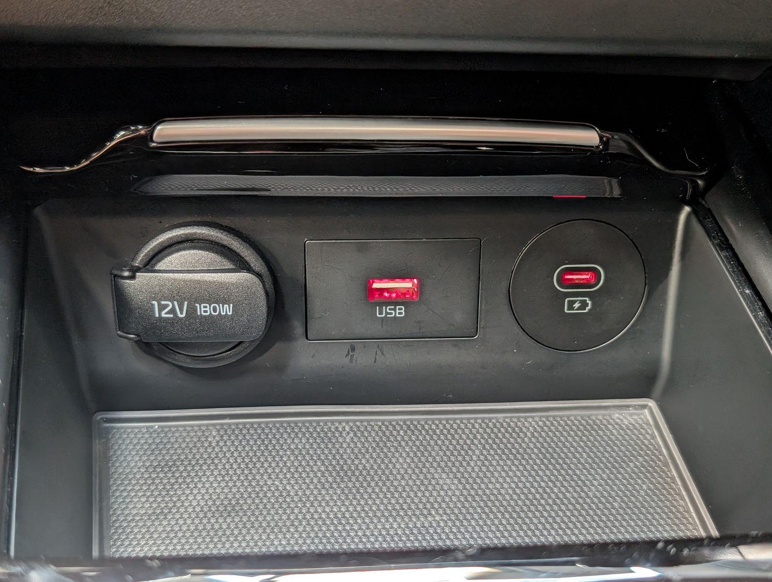 Fahrzeugabbildung Kia cee'd Sportswagon 1.5 DCT Ultimate LED CAM ACC