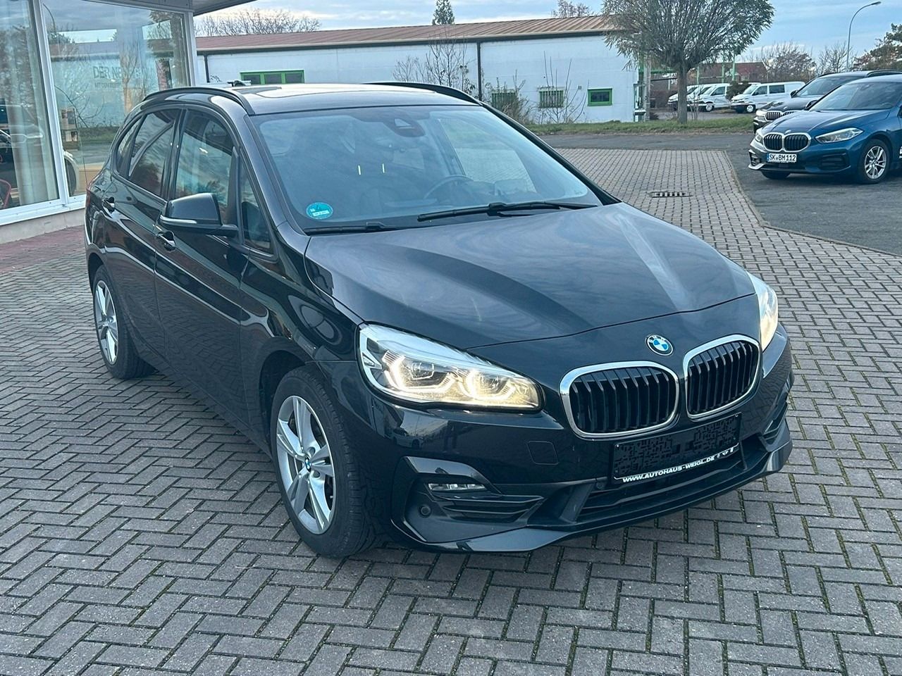 Fahrzeugabbildung BMW 220i Sport Line +Parkassistent+Head Up+AHK