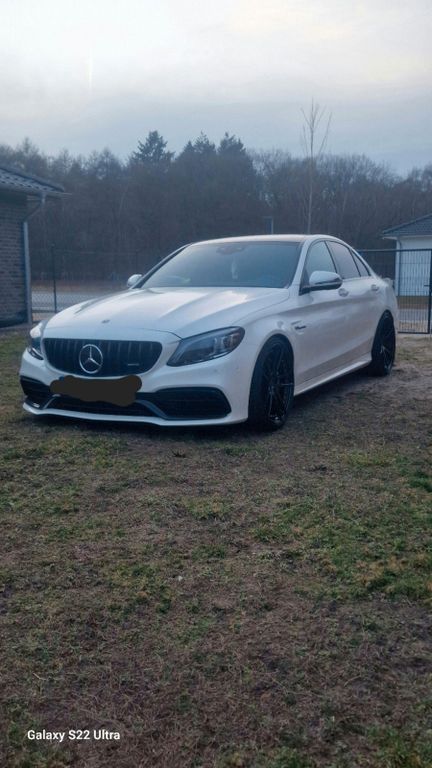 Mercedes-Benz C 63 AMG