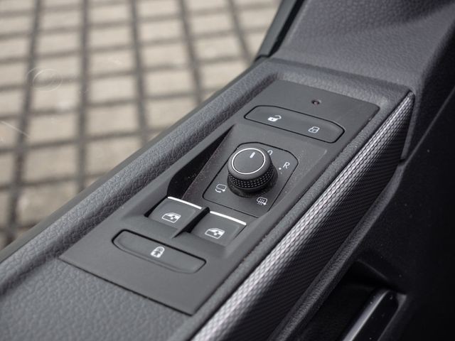 T6.1 Multivan 2.0 TDI Generation Six AHK ACC LED