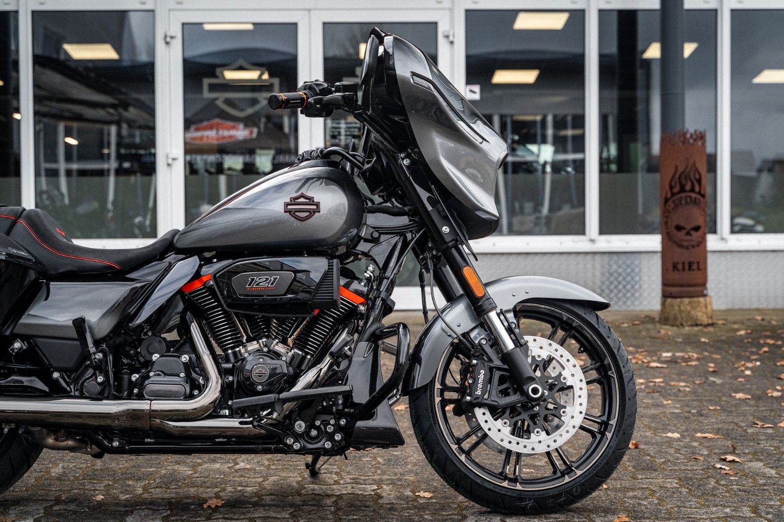 Fahrzeugabbildung Harley-Davidson CVO Street Glide  FLHXSE 121 CUI MY25 kurz. Ver.