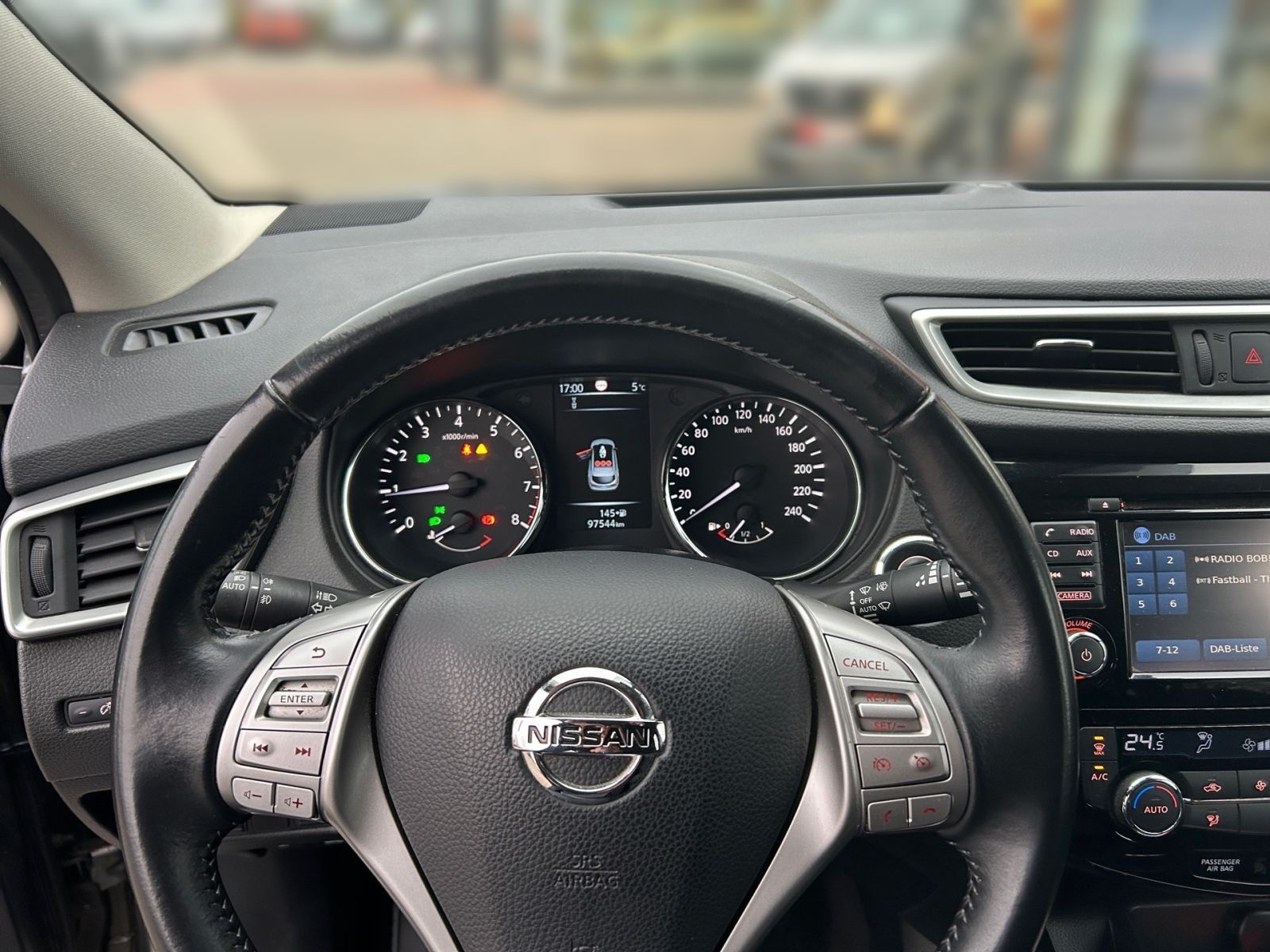 Fahrzeugabbildung Nissan Qashqai 1.2 DIG-T N-Connecta AHK