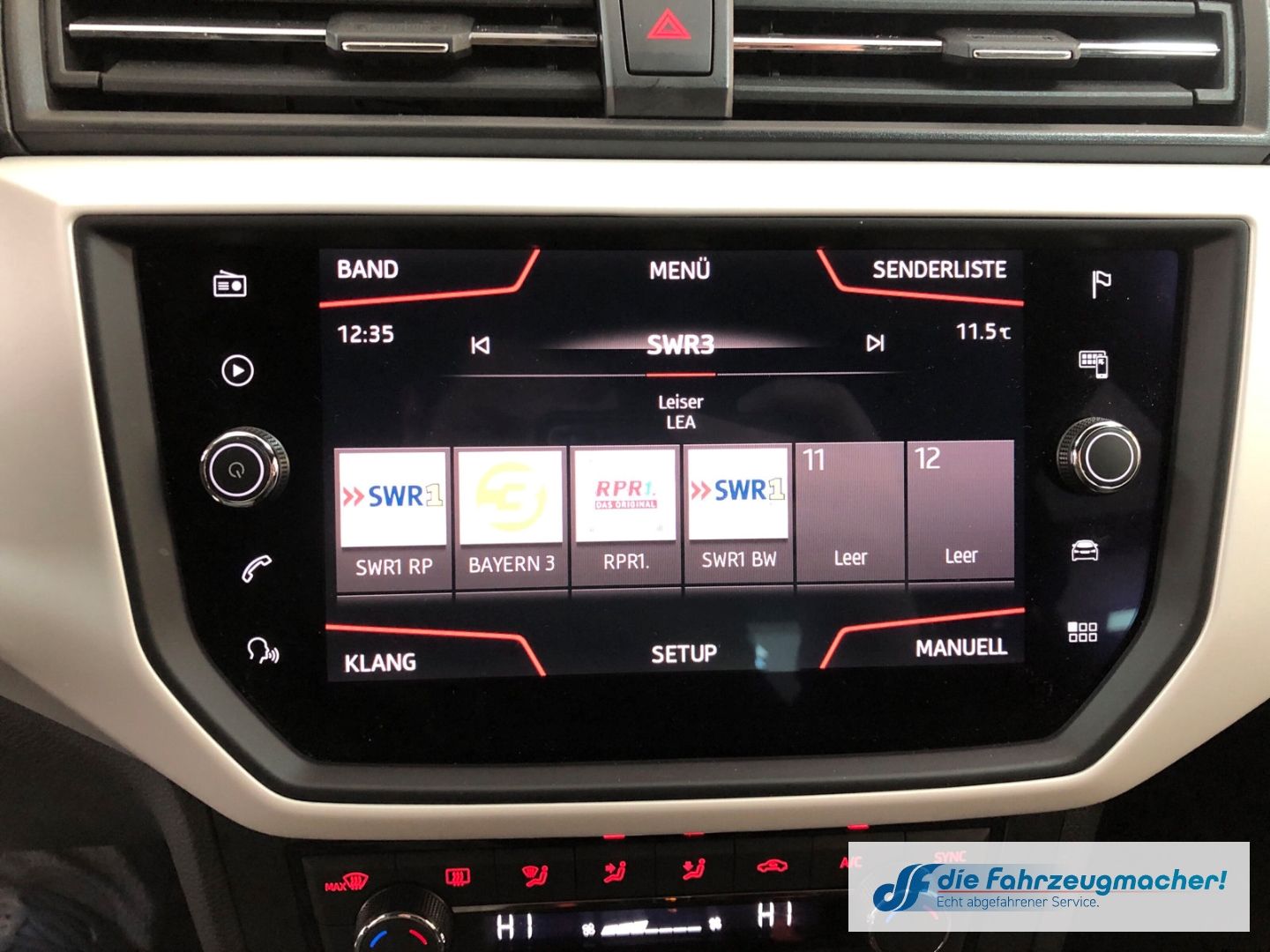 Fahrzeugabbildung SEAT Arona Xcellence 1.0 TSI LED CarPlay Automatik*