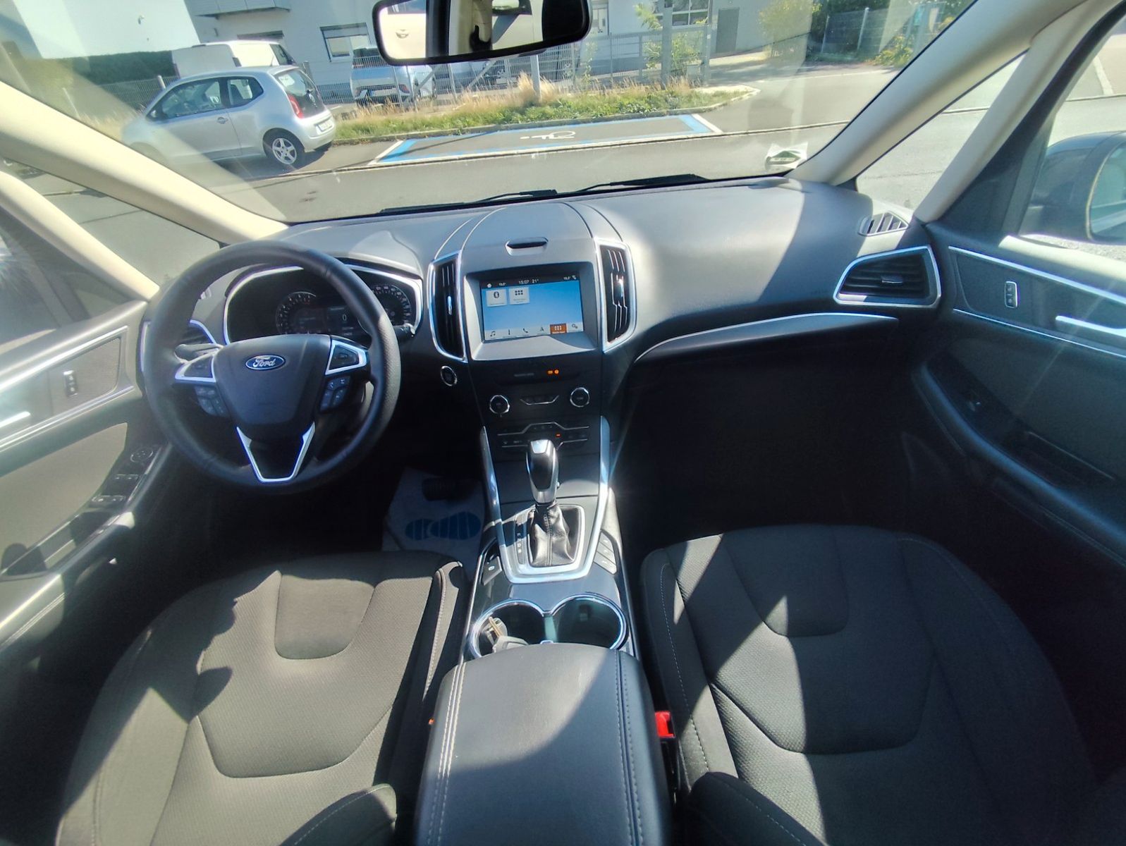 Ford Ford S-MAX Titanium Aut. Navi 7 Sitzer Keyless-Go 