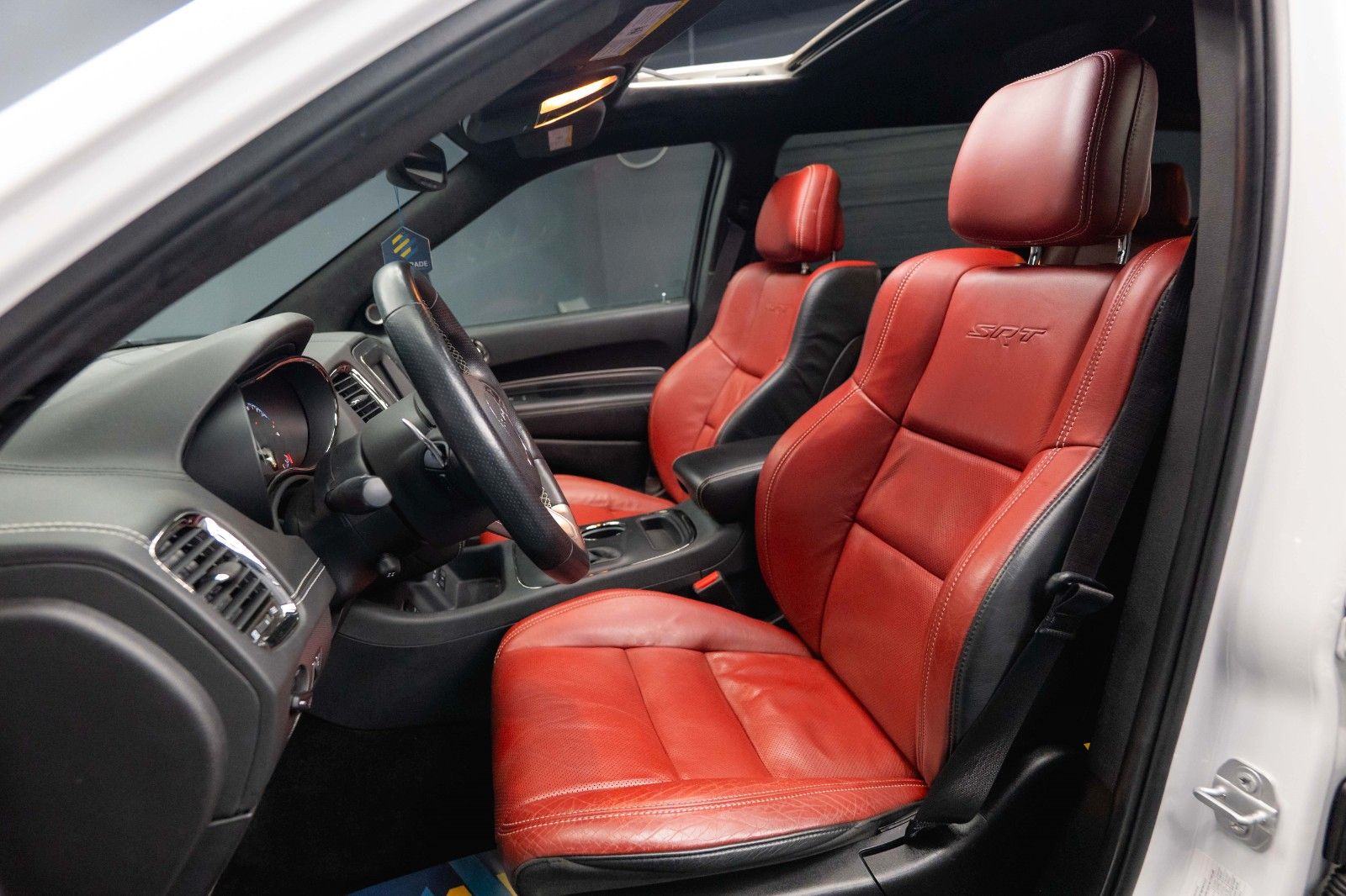 Fahrzeugabbildung Dodge Durango 6.4 V8 SRT Performance 4x4 Night-Paket