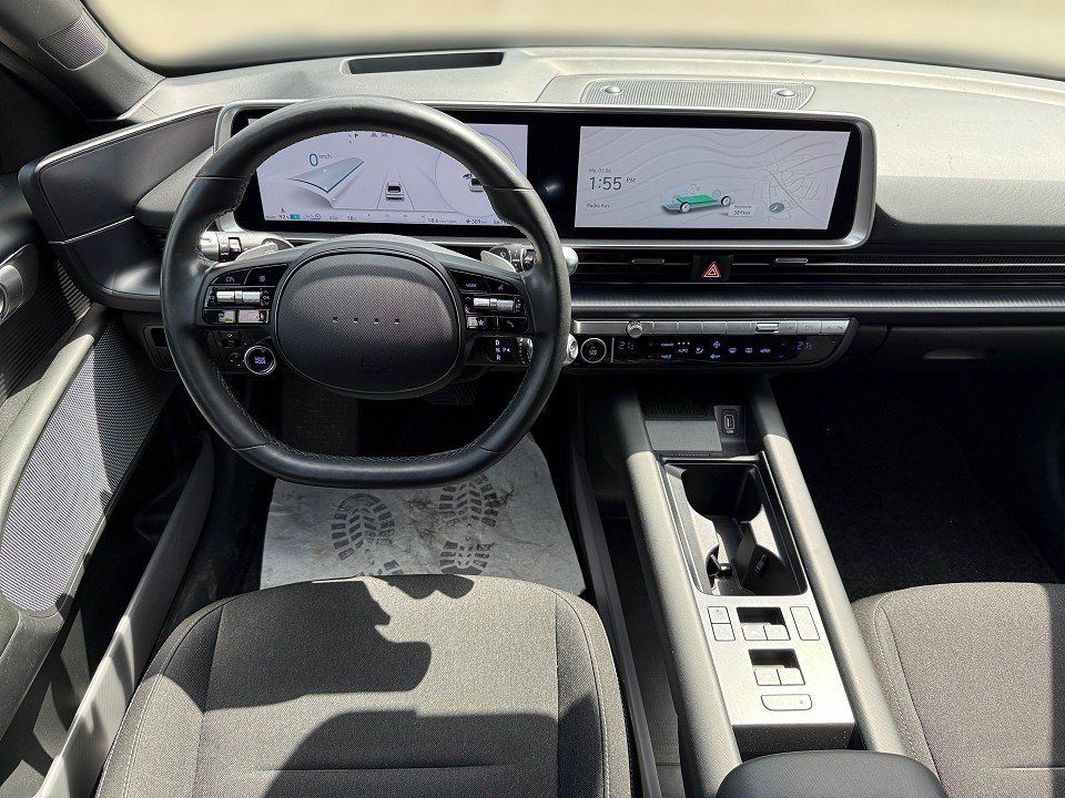 Fahrzeugabbildung Hyundai IONIQ 6 77kWh TECHNIQ PARK-P 1HD AVILOO-97%-SOH