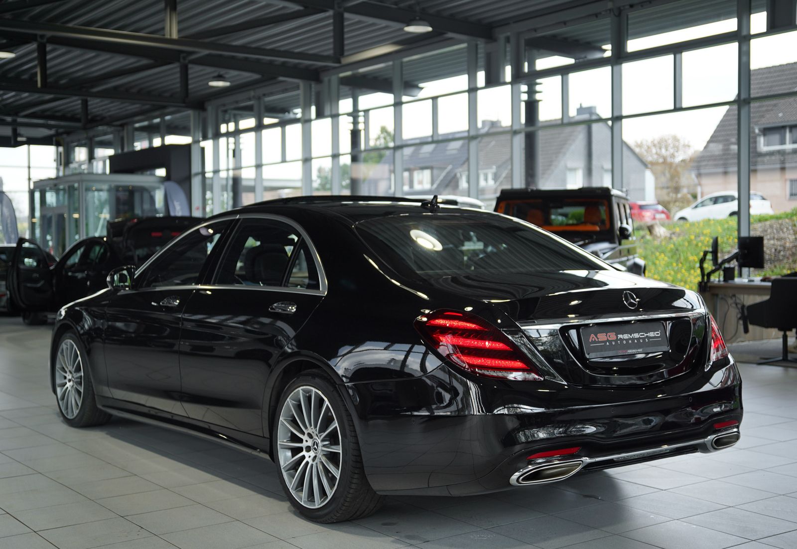 Mercedes Benz S 560