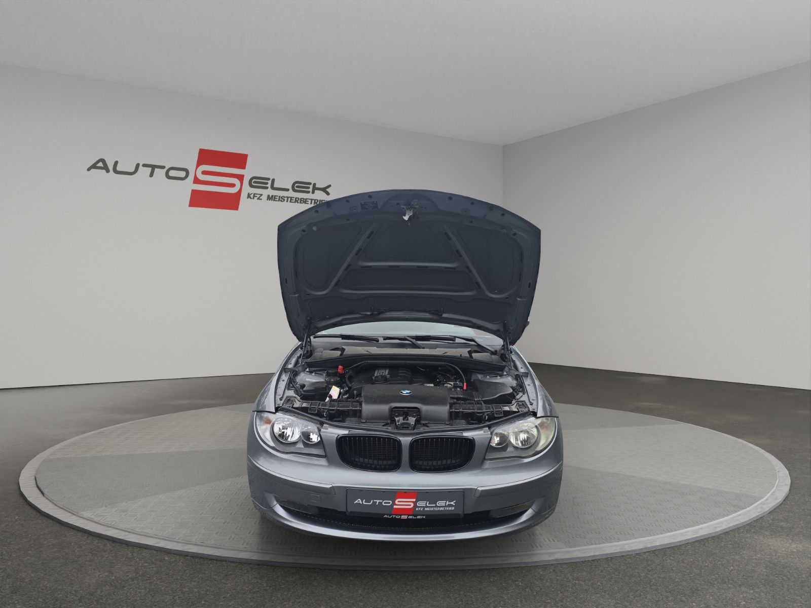 Fahrzeugabbildung BMW 118i 1 Limousine PDC+SHZ+TEMPOMAT+KLIMA