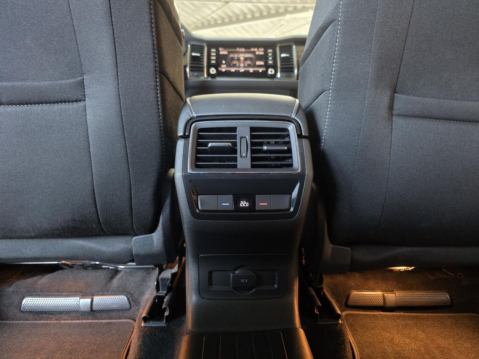 Fahrzeugabbildung SKODA 2.0 Kodiaq 4x4/1.Hd/Navi/CAM/Keyless/ACC/Memo