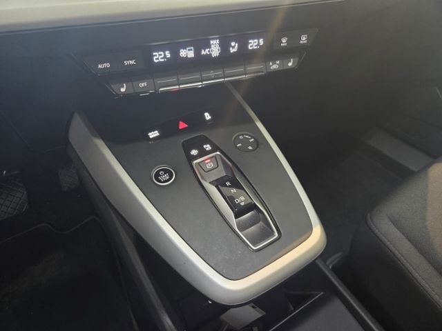 Q4 Sportback e-tron basis