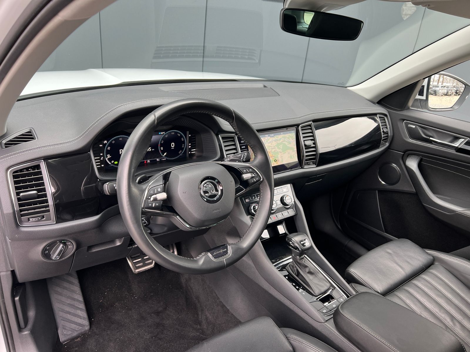 Fahrzeugabbildung SKODA Kodiaq L&K 2.0 TSI DSG 4x4 *AHK, CANTON, Standhz
