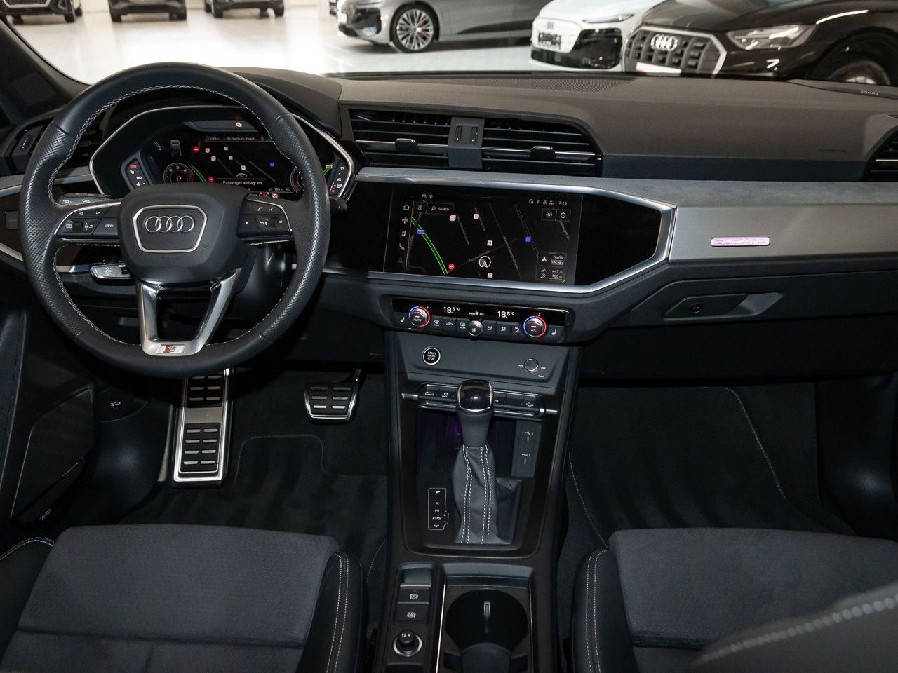Audi Q3 Sportback 40 TDI qu S line AHK Matrix SONOS foto 13