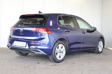 Volkswagen Golf VIII 2.0 TDI Life AID+ACC+LED+KAM+CARPLAY