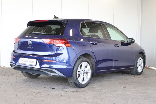 Volkswagen Golf VIII 2.0 TDI Life AID+ACC+LED+KAM+CARPLAY