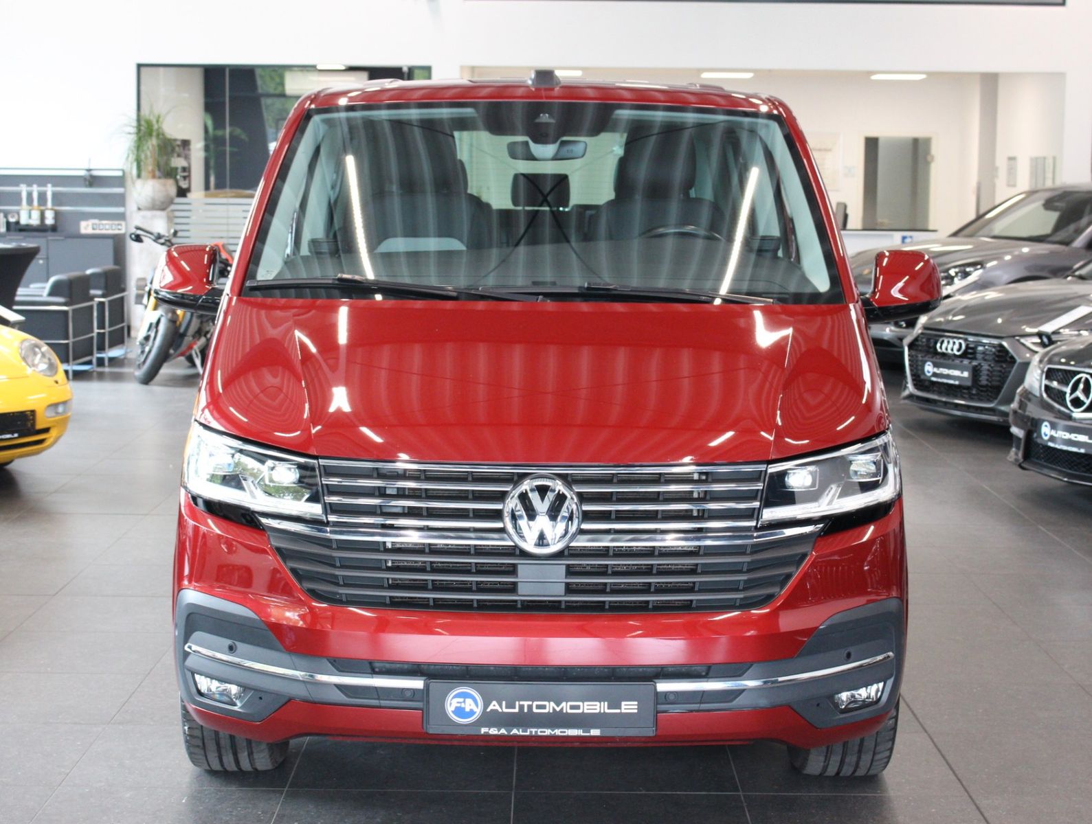 Volkswagen T6.1 Multivan Highline Standh.AHK Kamera foto 3