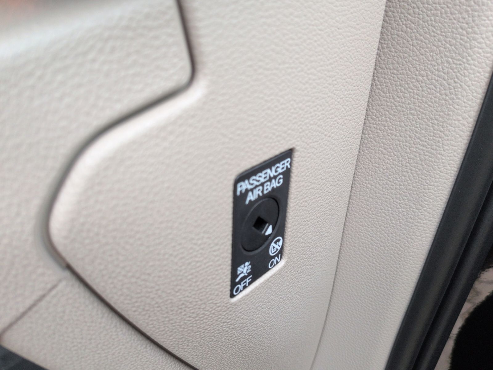 T7 Multivan 2.0 TDI DSG Style AHK+STHZ+TISCH+