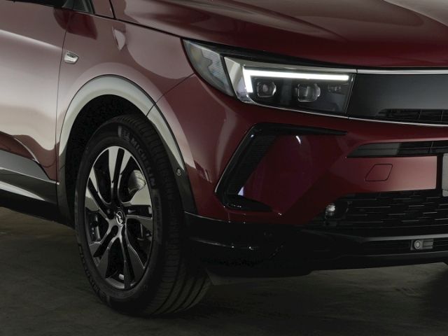 Grandland GS LINE PHEV AT+LED+NAVI+360 GRAD KAME