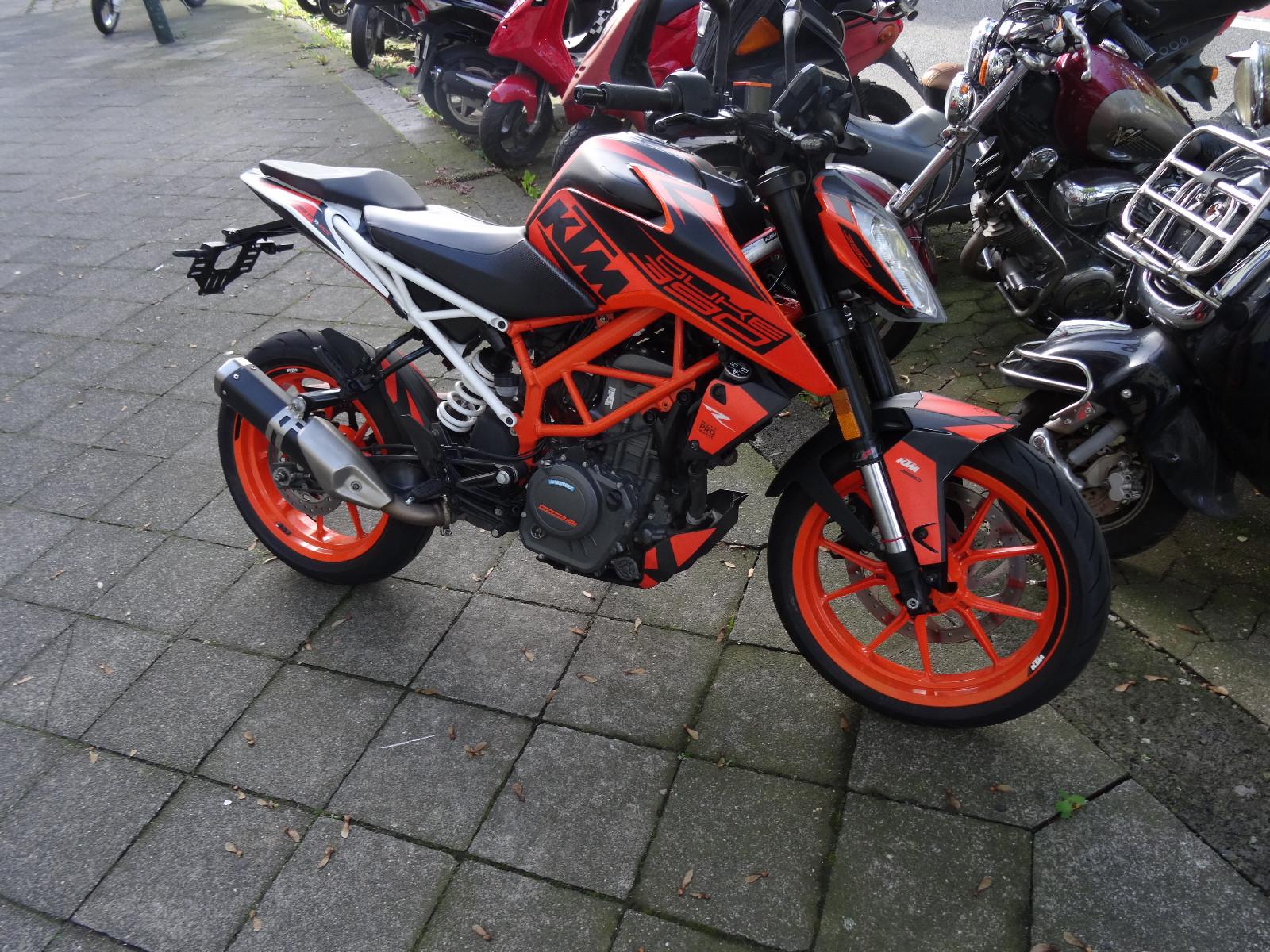 KTM Duke 390