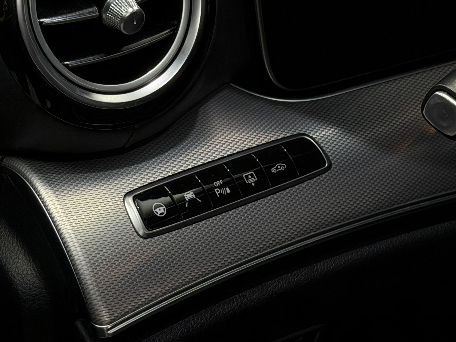 Fahrzeugabbildung Mercedes-Benz E 63 S AMG 4Matic+ |3D-BURMESTER|VOLL