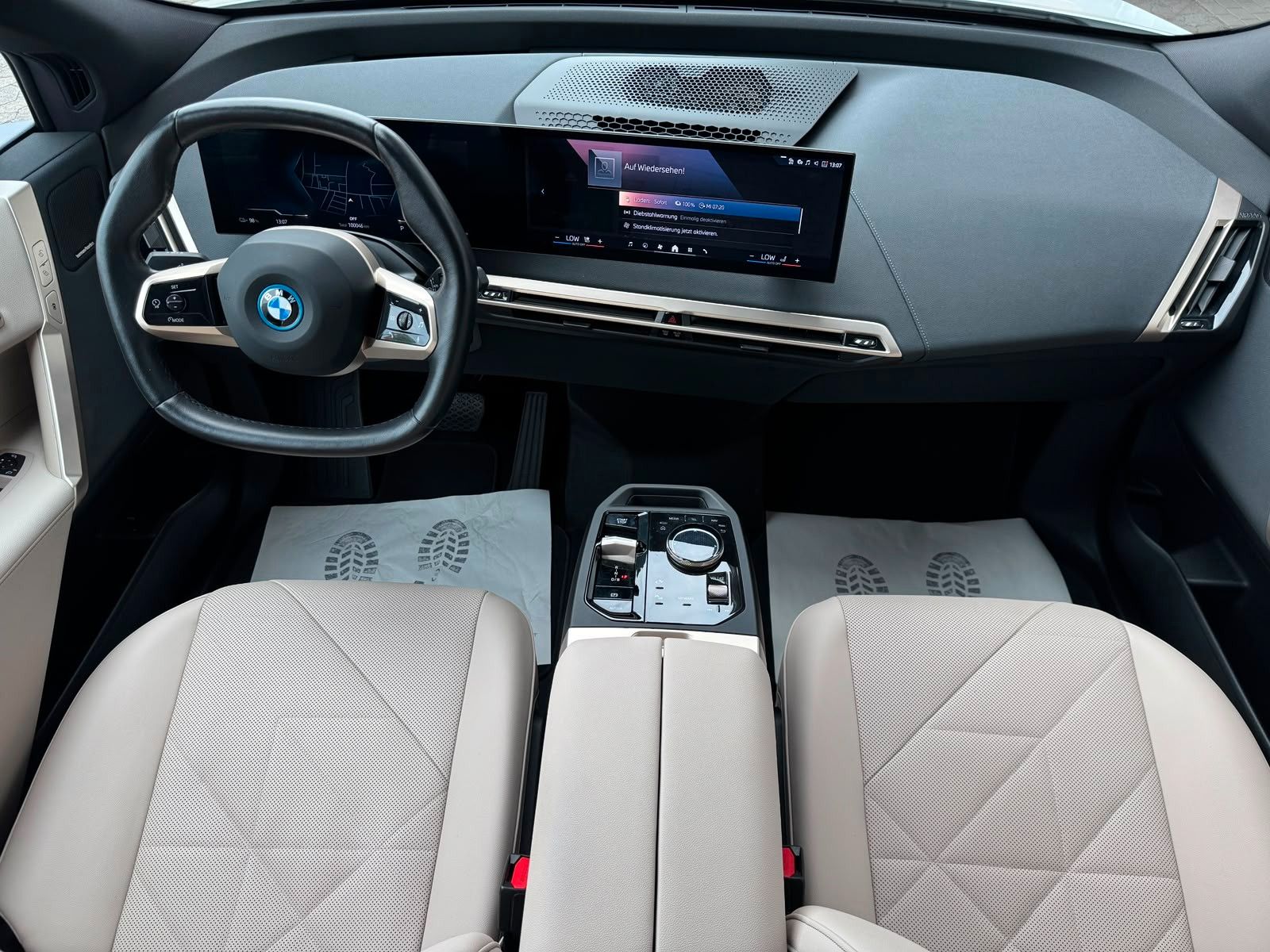 Fahrzeugabbildung BMW iX 50, Wärmekomfort,HUD,Laser,360K.,Pano,AHK,+WR