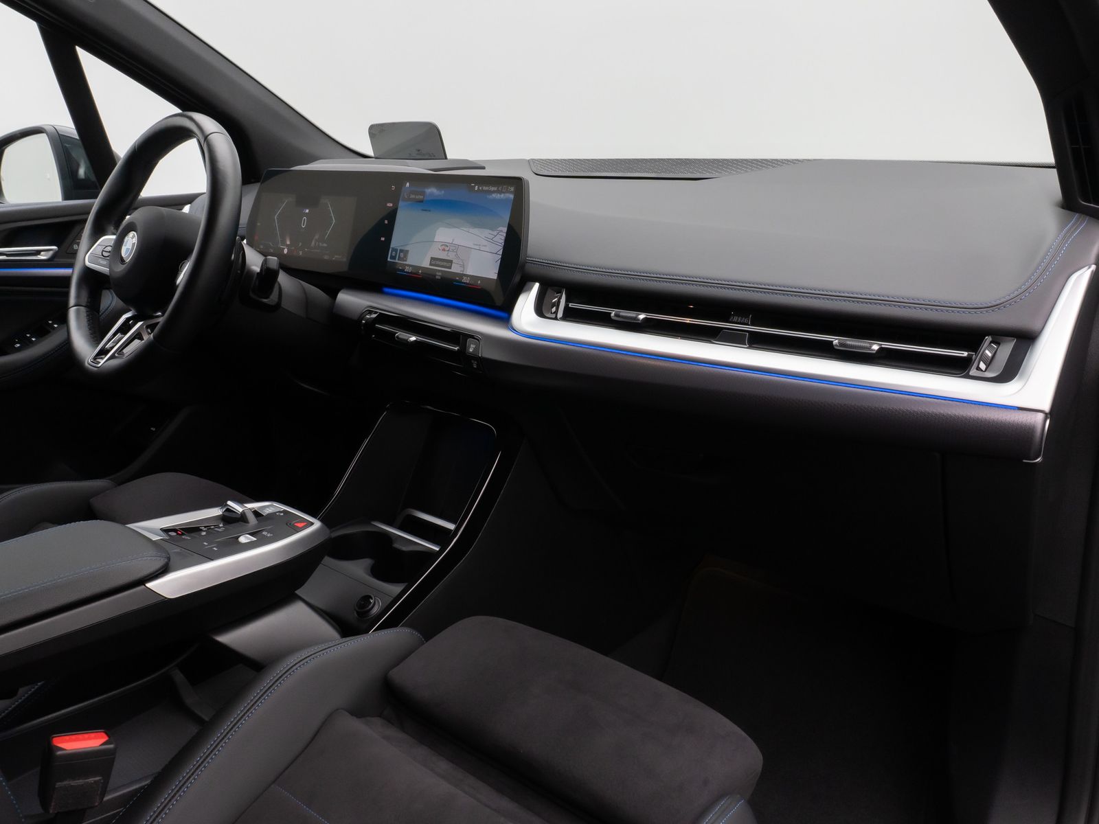 Fahrzeugabbildung BMW 218d Active Tourer M Sport 360°ACC H/K DAB HUD