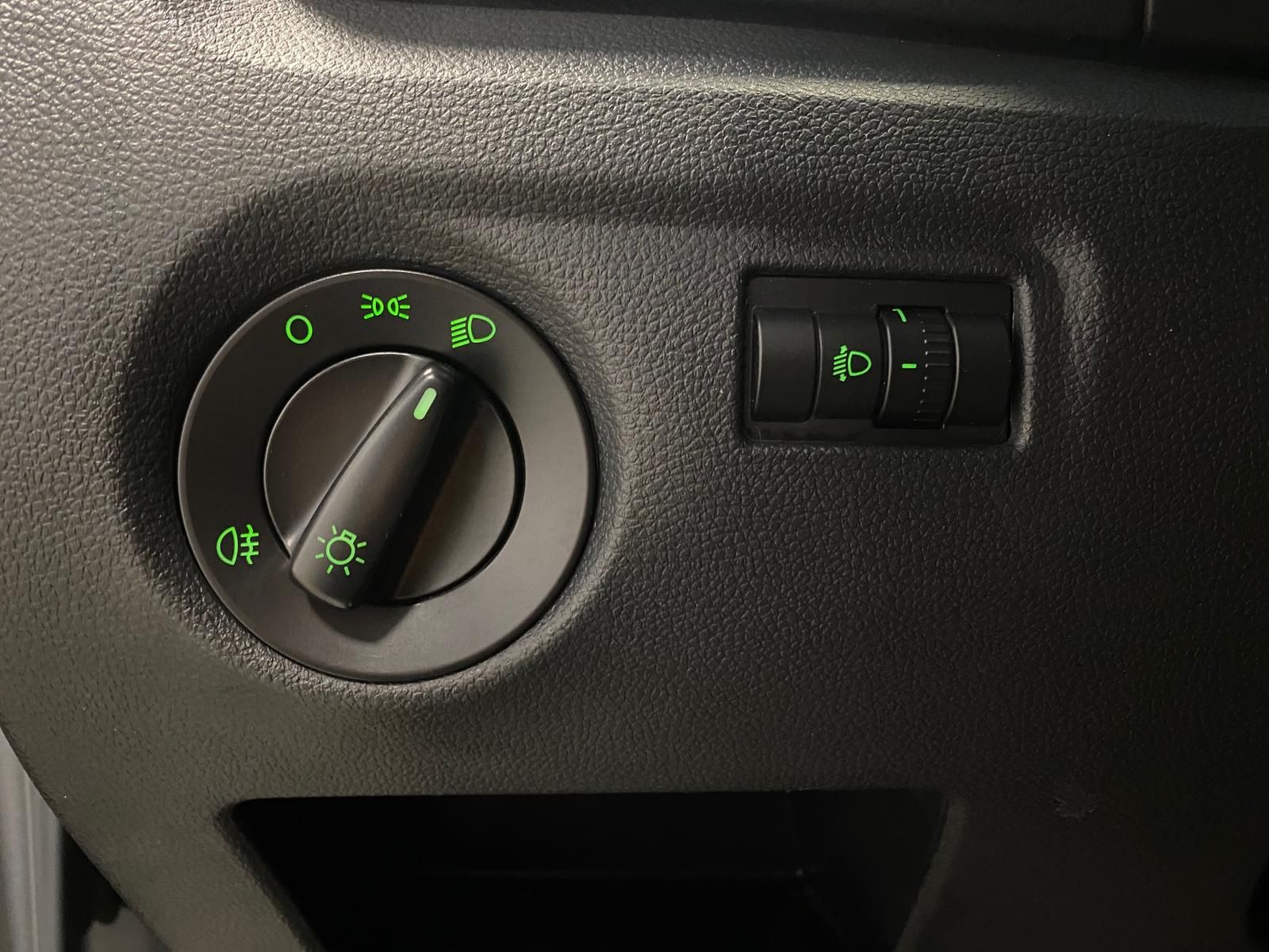 Fahrzeugabbildung SKODA Fabia 1.2 TSI Ambition KLIMA+PDC+SITZHEIZ+ALU+Me