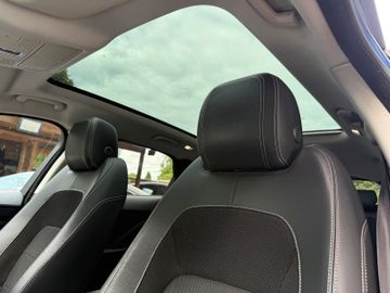 Jaguar F-Pace - 8