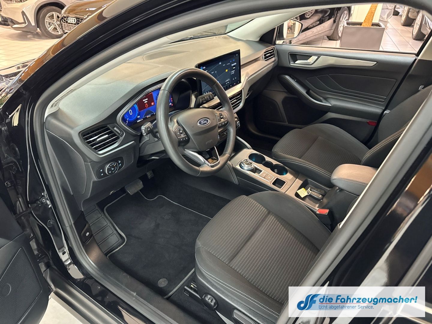 Fahrzeugabbildung Ford Focus Turnier Titanium X Navi Digitales Cockpit