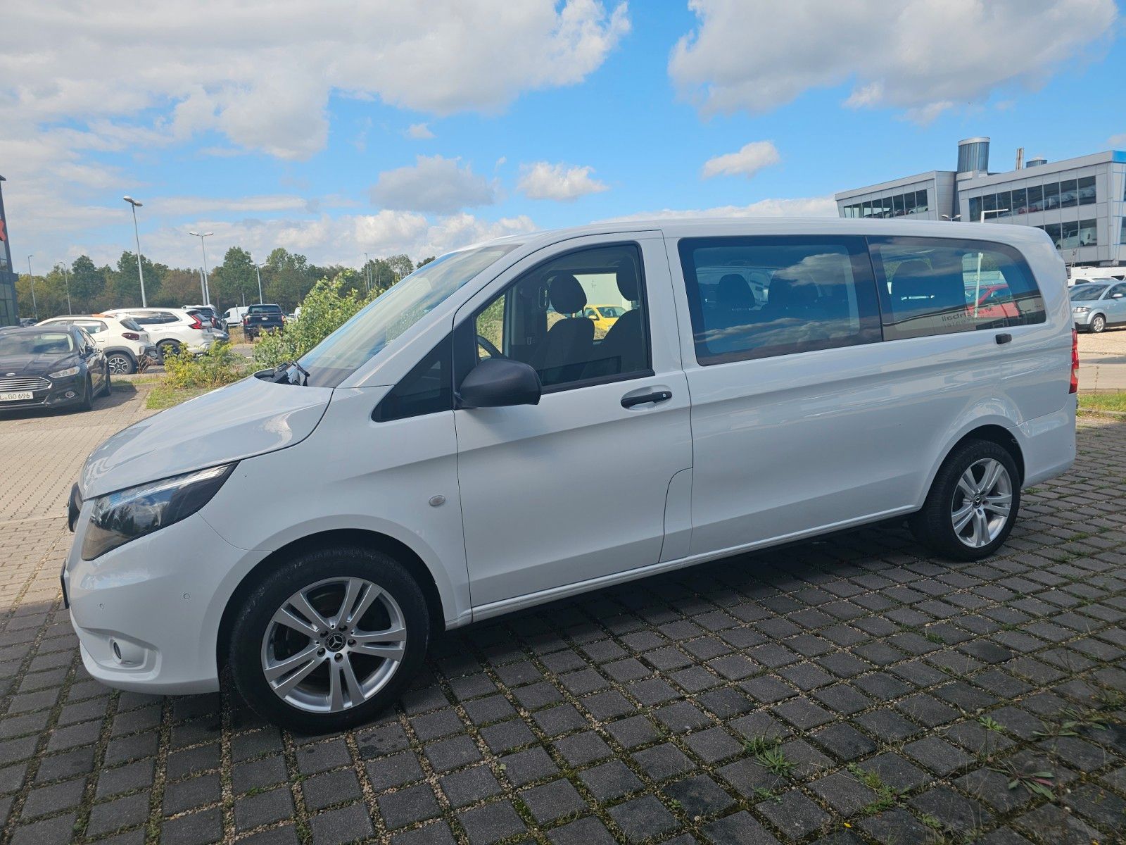 Mercedes-Benz Vito 114 Extra lang Automatik 8 sitze