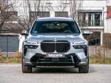 BMW X7 40d M 2026.LUFTFE.SOFTC.PANO.360°.AHK.5/100 - 7 Sitzer Autos