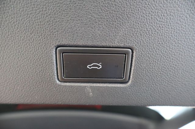 Volkswagen T-Roc Sport Automatik LED ACC Kamera Virtual