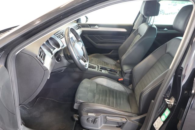 Volkswagen Passat 2.0 TDI Elegance ACC+MATRIX+CARPLAY+AHK