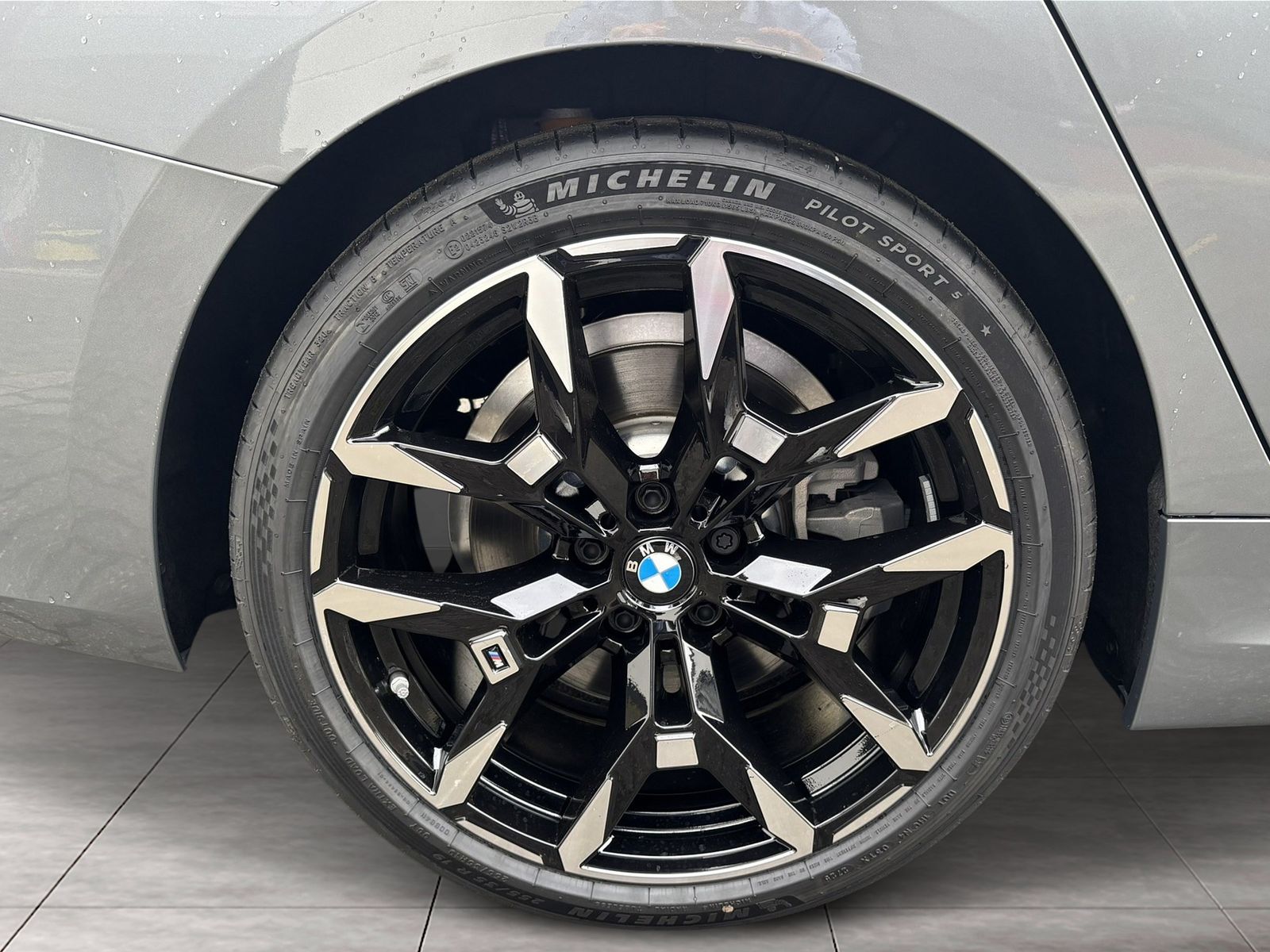BMW 330 - Bild 9