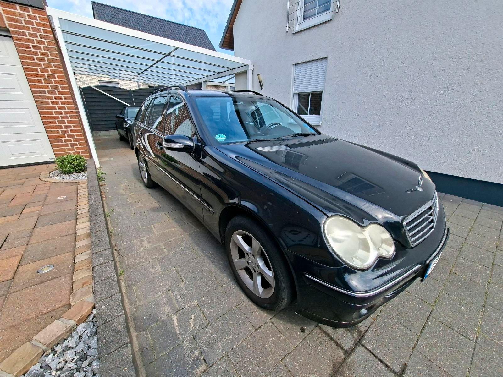 Mercedes-Benz C180 2006 — interior
