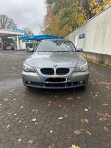 BMW E60 520i - BMW 520: 520i E60