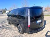 Hyundai STARIA 2.2 CRDi Signature Automatik 4WD Sign... - Hyundai STARIA von privat