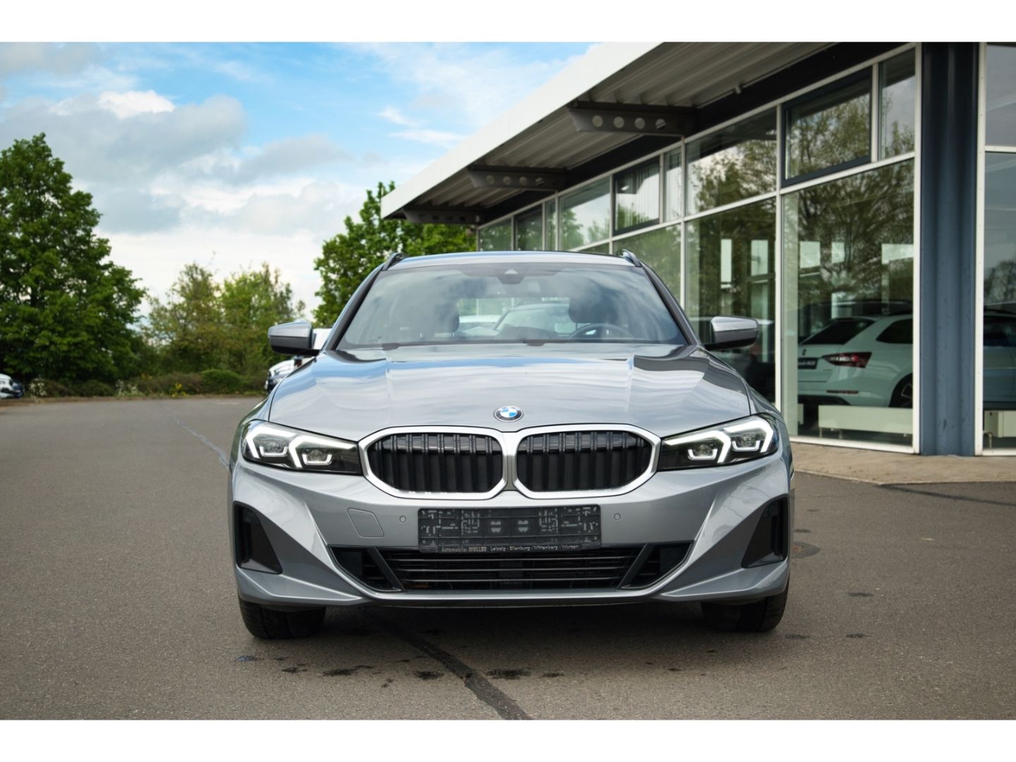 BMW 318 d Touring Navi LED ACC SHz DAB Apple CP foto 2