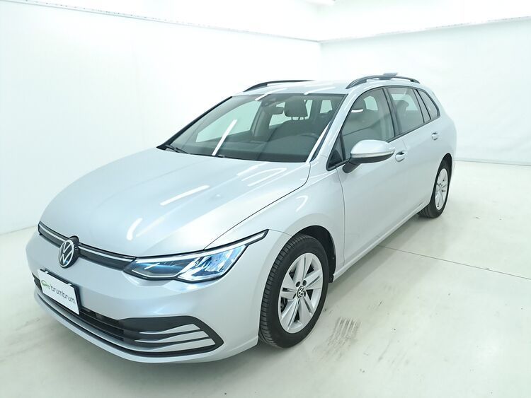 Volkswagen Golf - 1