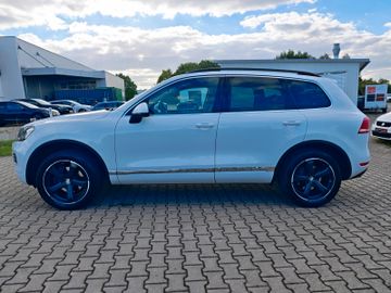 Volkswagen Touareg - 2