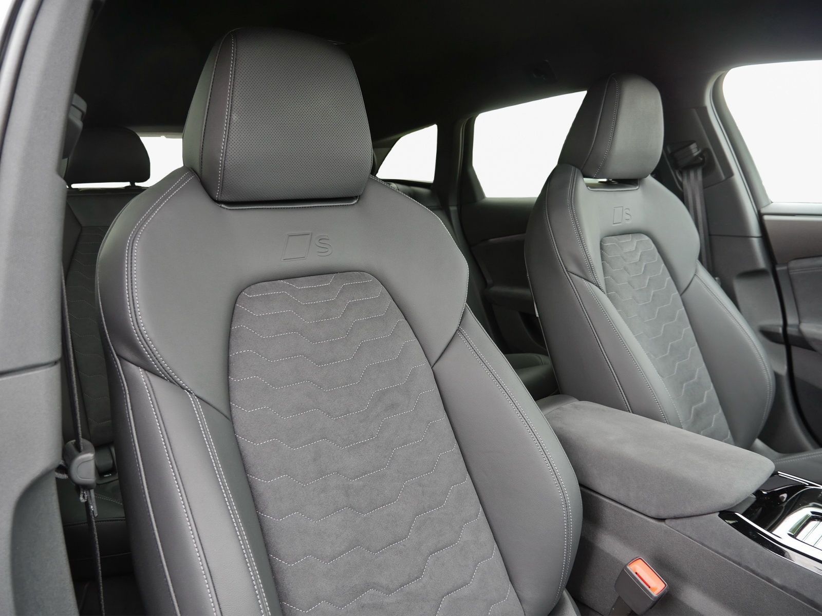 Audi A6 e-tron - Bild 11