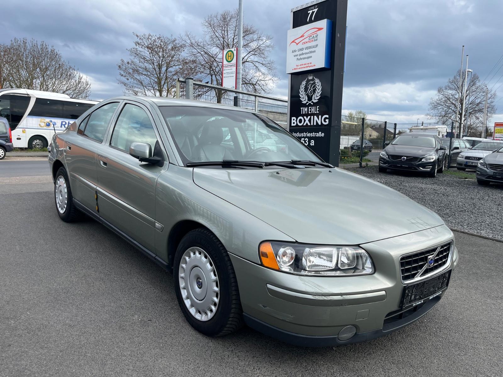 Volvo S60 2.4D Momentum 5Zylnd/Leder/Klima/Pdc/Cruise/