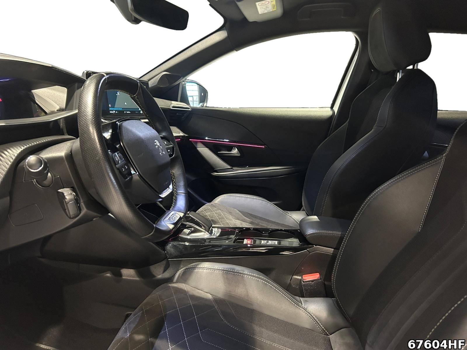 Fahrzeugabbildung Peugeot 208 GT +SHZ+CÆRPLAY+180KAMERA+TEMPOMAT